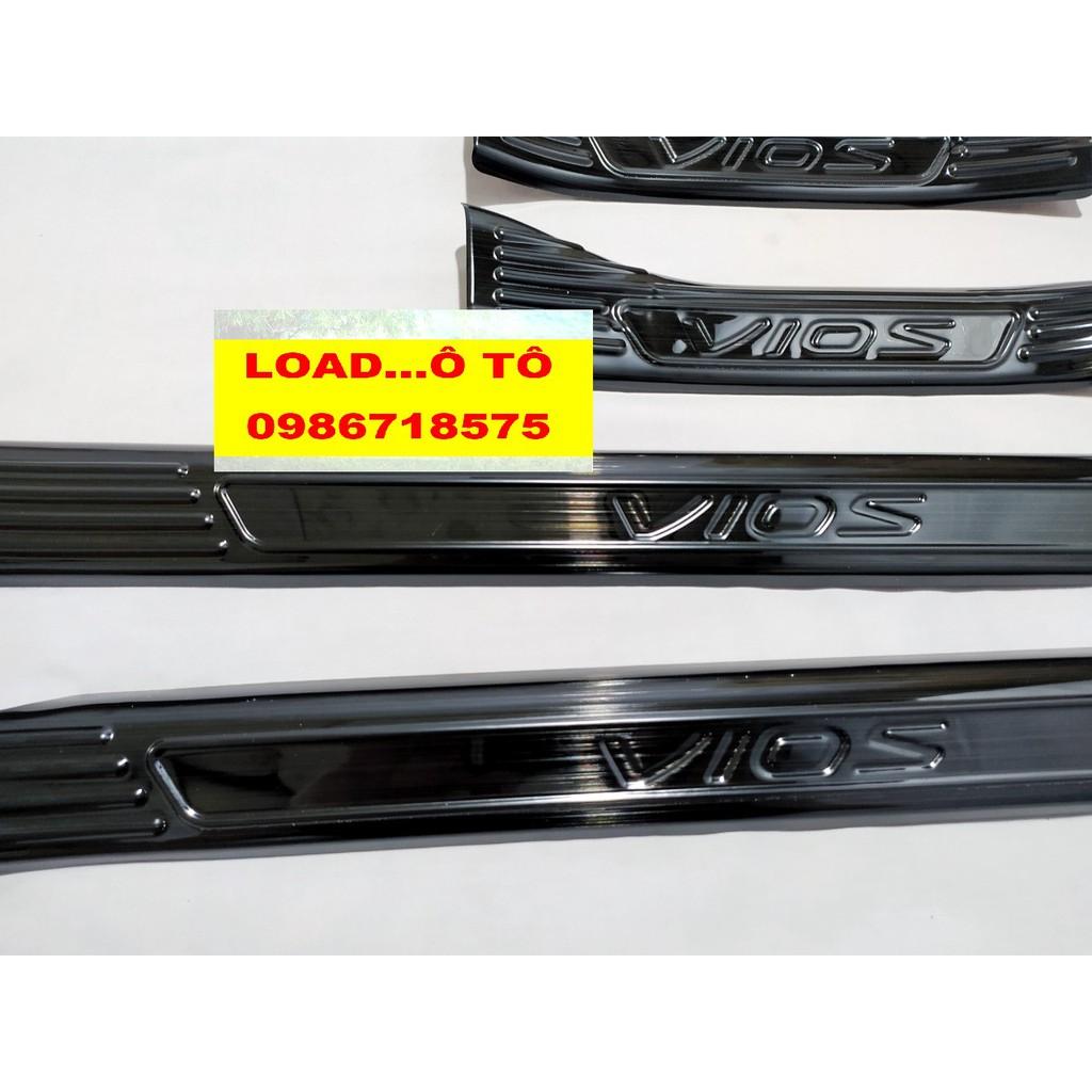 Ốp Bậc Cửa, Nẹp Bước Chân Trong Xe Toyota VIOS 2023-2019 Chất Liệu Titan Cao Cấp