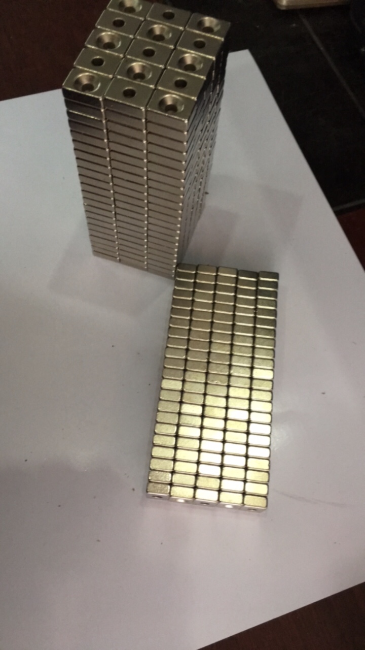 Nam châm viên đất hiếm 15x10x5 có lỗ