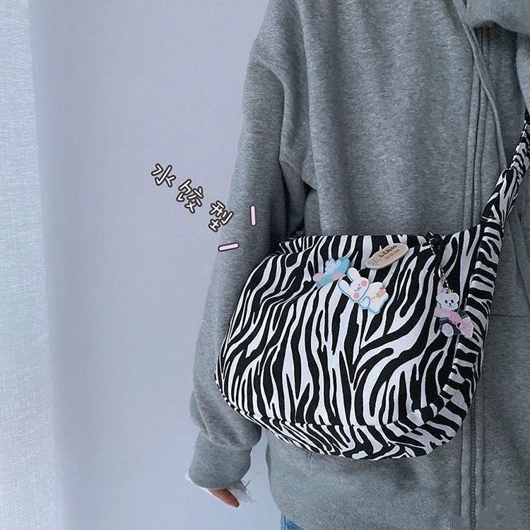 Bag Women's New Zebra Pattern Vintage Canvas Bag Female Student Korean Style Leopard Print Messenger Bag All-Match Shoul