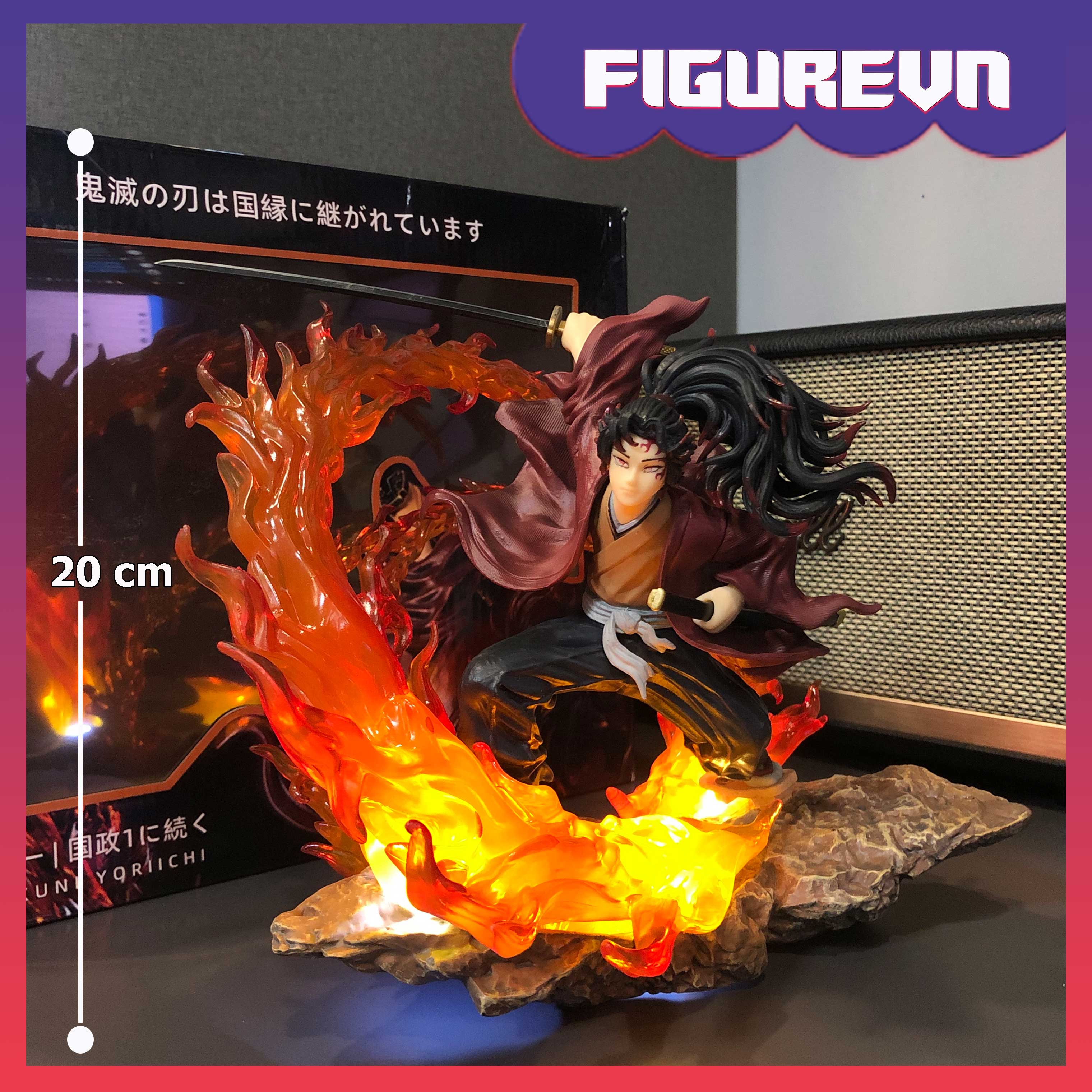 Mô hình Tsugikuni Yoriichi chiến đấu 38cm có LED - Kimetsu No Yaiba