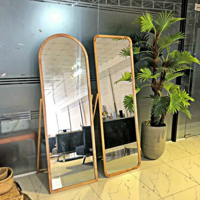 Gương soi toàn thân khung gỗ treo tường mái vòm dáng giá rẻ kích thước 45x120cm guonghoangkim mirror KG0001