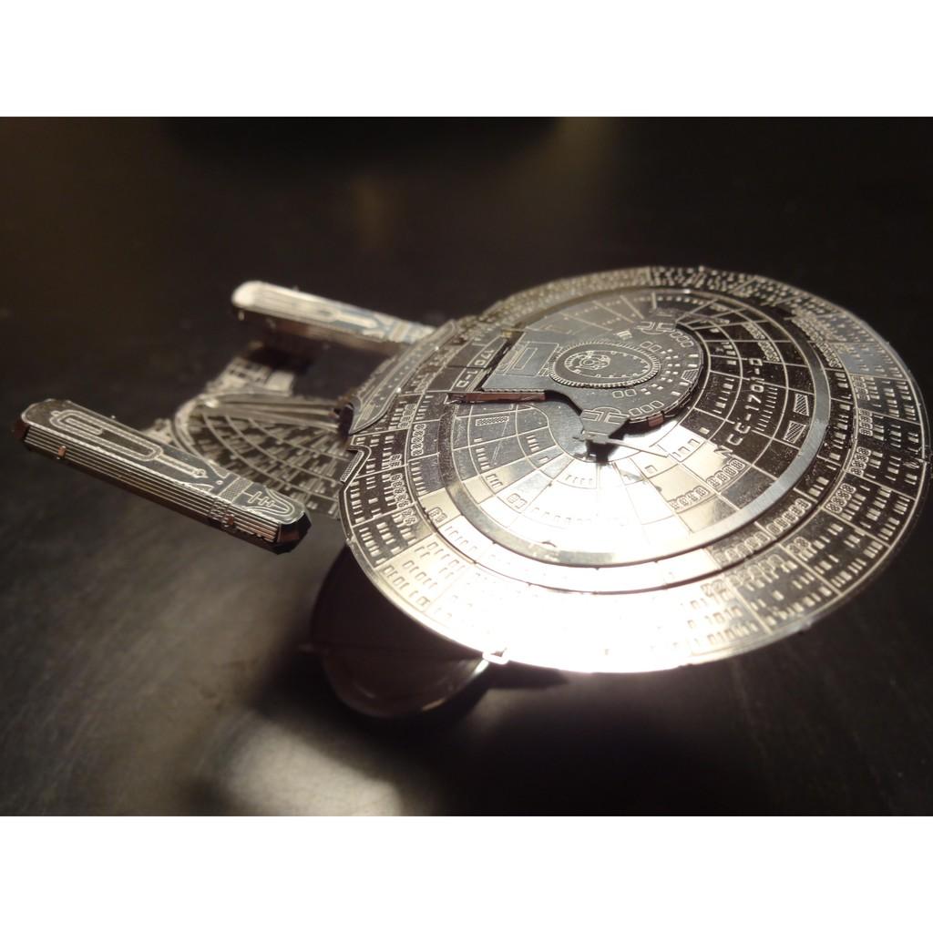 Mô Hình Lắp Ráp 3d Phi Thuyền USS Enterprise (NCC-1701-D