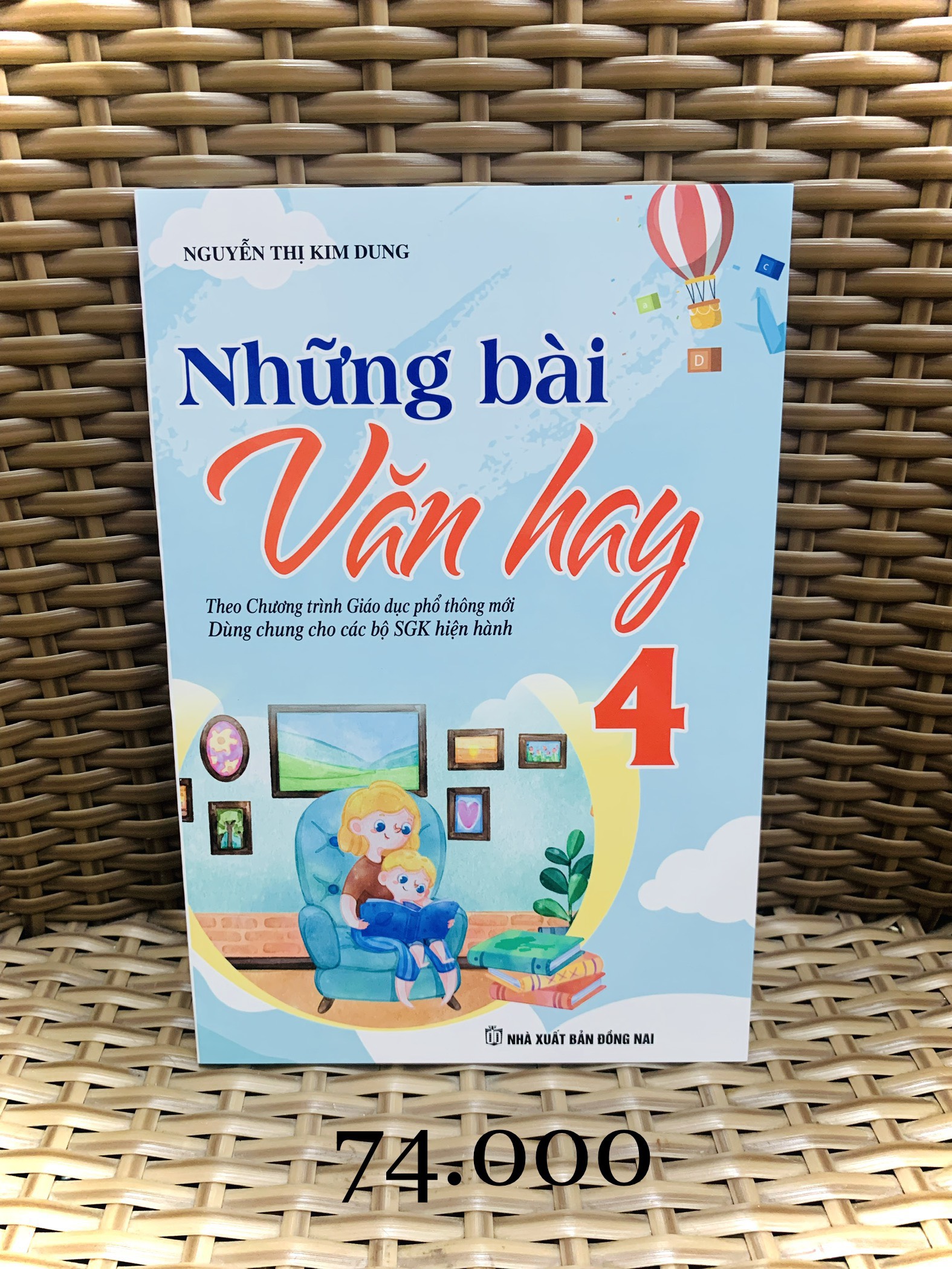 Sách - Những bài văn hay 4