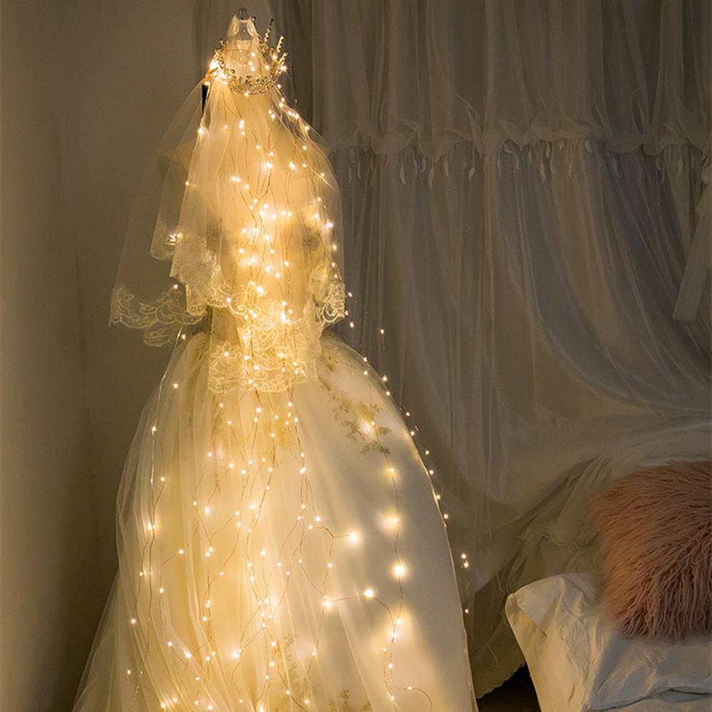 Đèn dây với nhiều hình dạng bắt mắt, dùng để trang trí