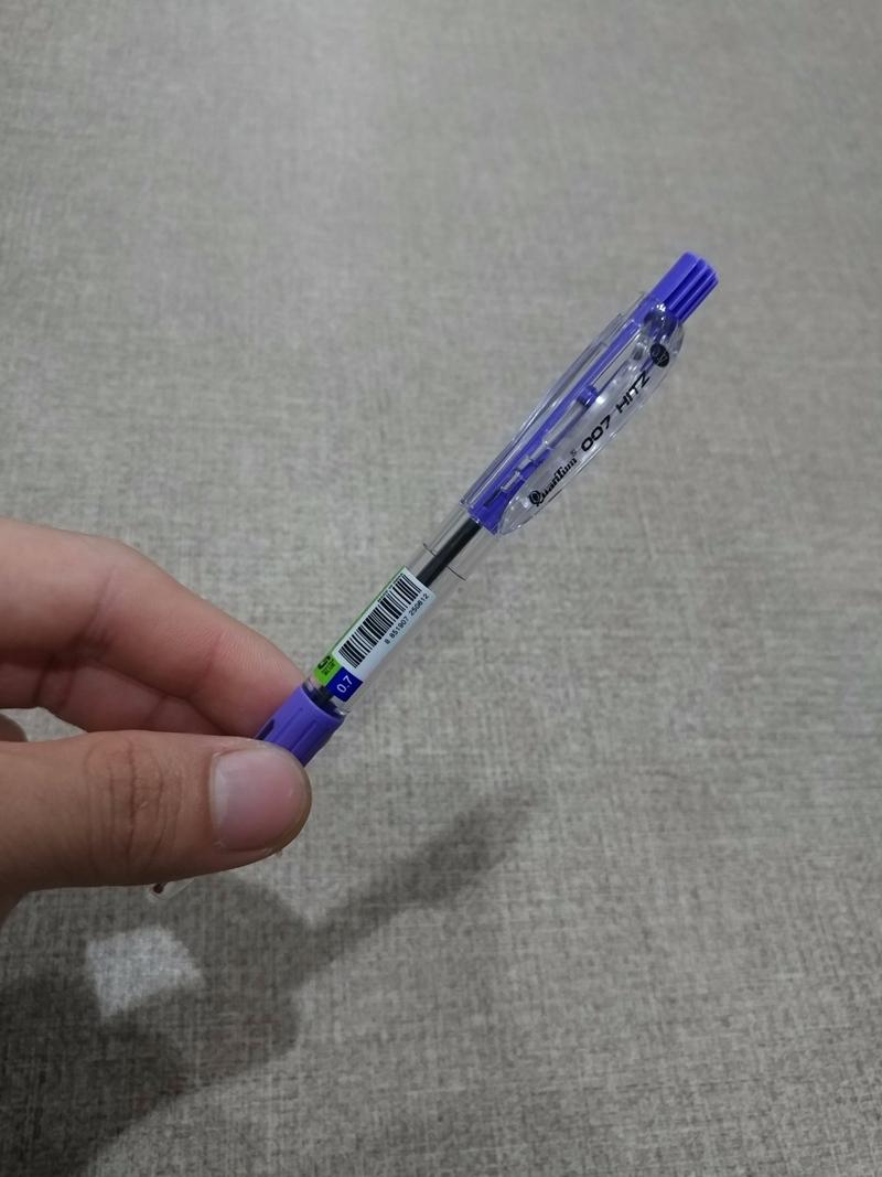 Bút Bi QuanTum 0.7mm Hitz