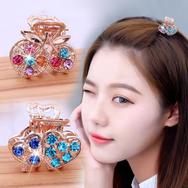 Kẹp ngoạm tóc đánh đá