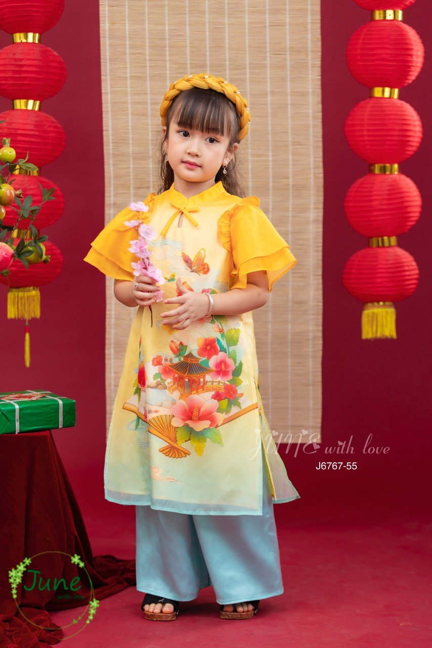 Áo dài cách tân bé gái, Set áo dài tết cho bé 1-10 tuổi màu vàng in hoa vải tơ hàng thiết kế điệu đà thời trang