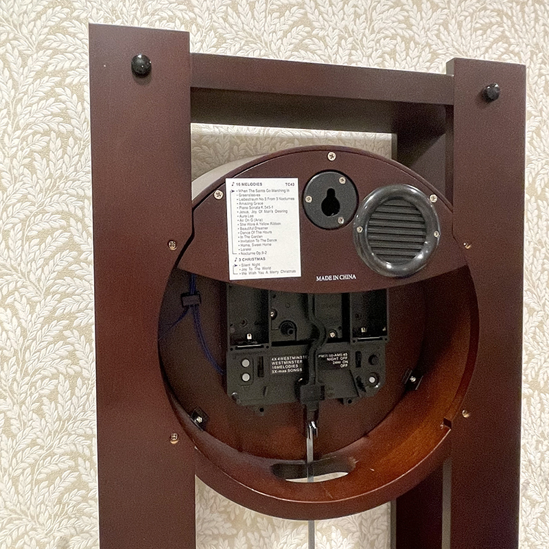 Đồng hồ treo tường Nhật Bản Rhythm CMJ541UR06 Kt 27.2 x 72.0 x 10.0cm, 2.9kg Vỏ gỗ, dùng PIN