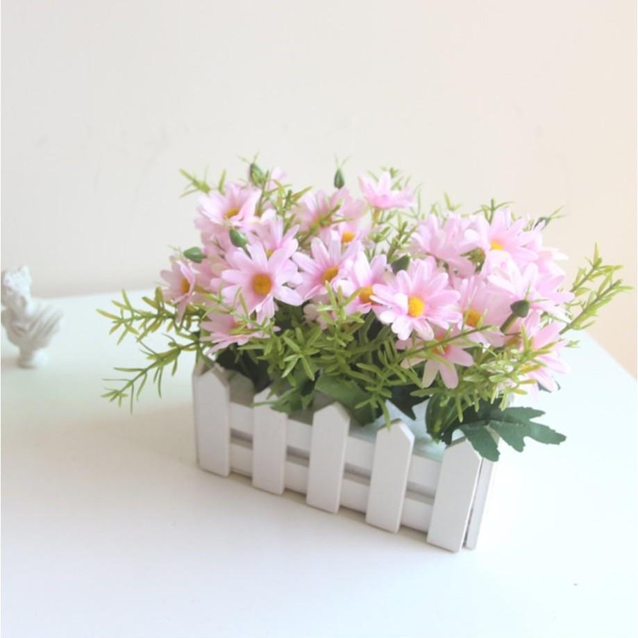 Hoa lụa, giỏ hoa cúc họa mi đẹp cắm sẵn hàng rào gỗ trang trí nhà cửa, văn phòng, spa, khách sạn GC-01