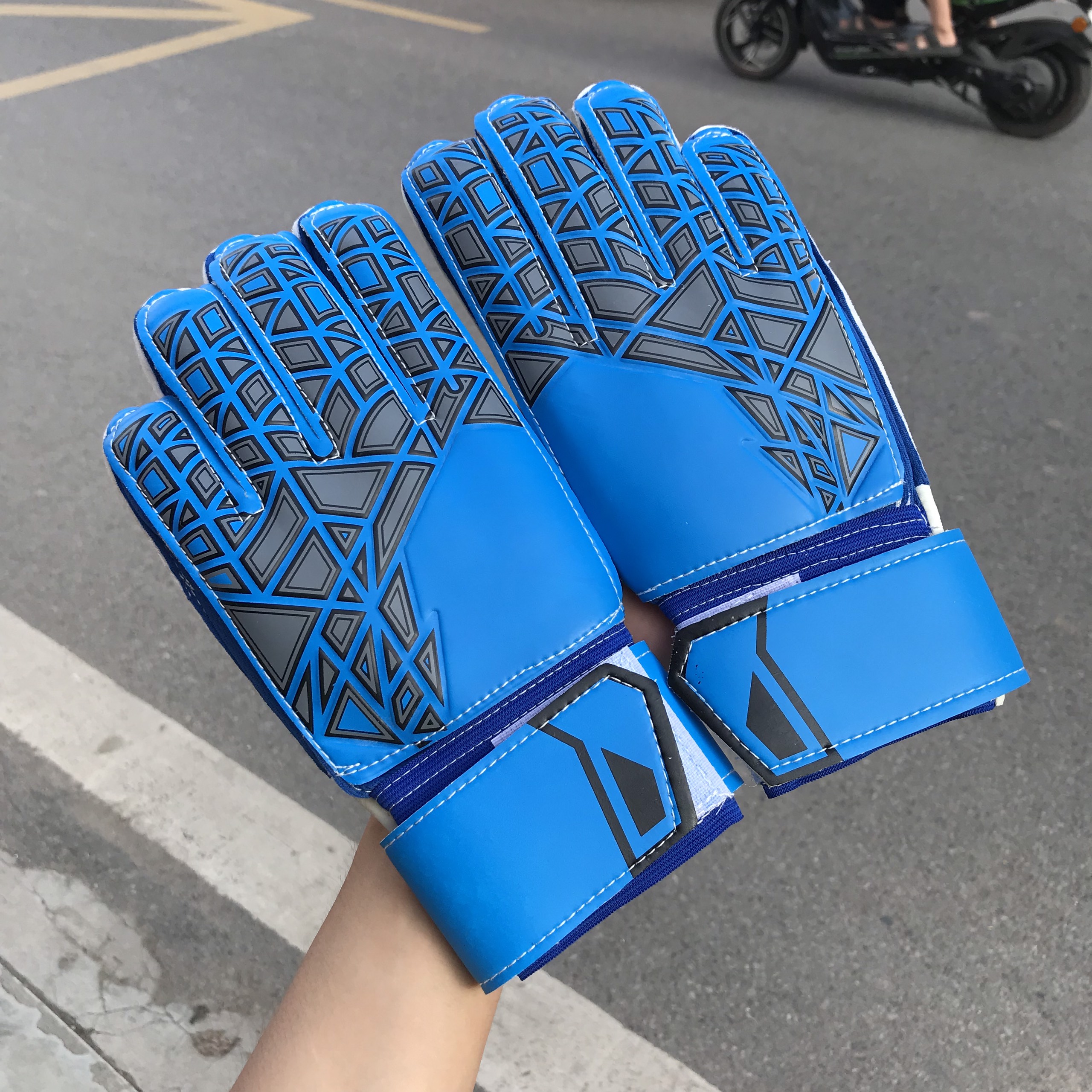 Găng tay bắt bóng có xương cao cấp