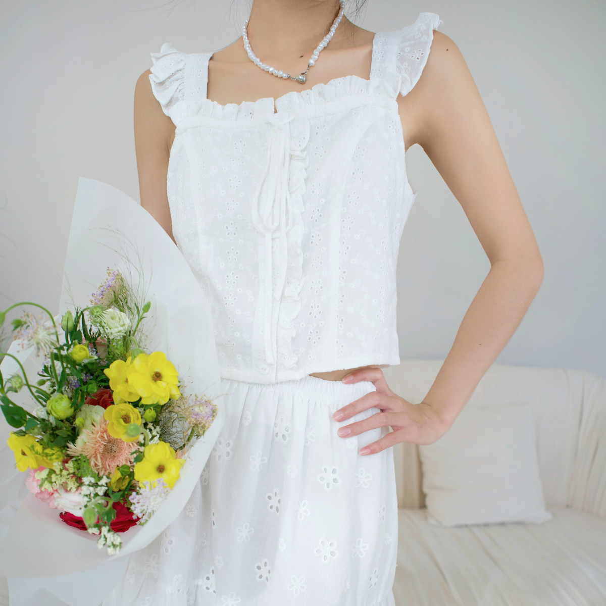 Áo kiểu tay bèo cổ vuông thích hợp đi làm đi chơi Chandra Miều Est.2013