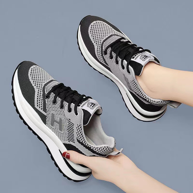 Giày thể thao nữ sneaker đi chơi siêu nhẹ êm chân đế chống trơn trượt chạy bộ V325