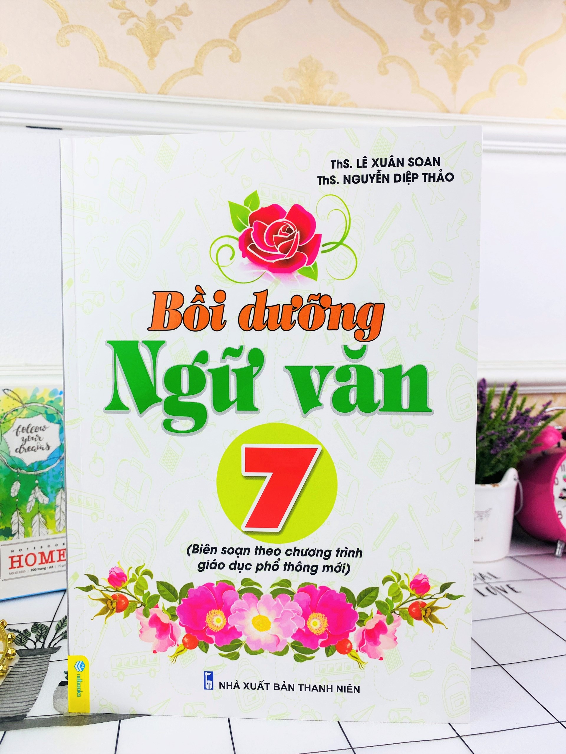 Sách - Bồi Dưỡng Ngữ Văn 7 - Biên soạn theo chương trình GDPT mới - ndbooks