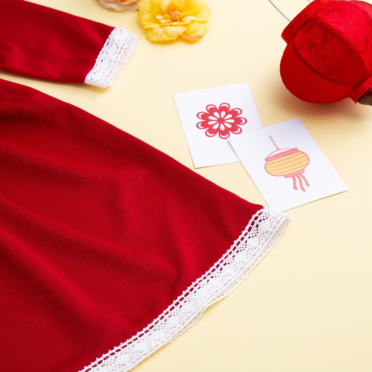 Váy đỏ phối ren cho bé gái 18-24m