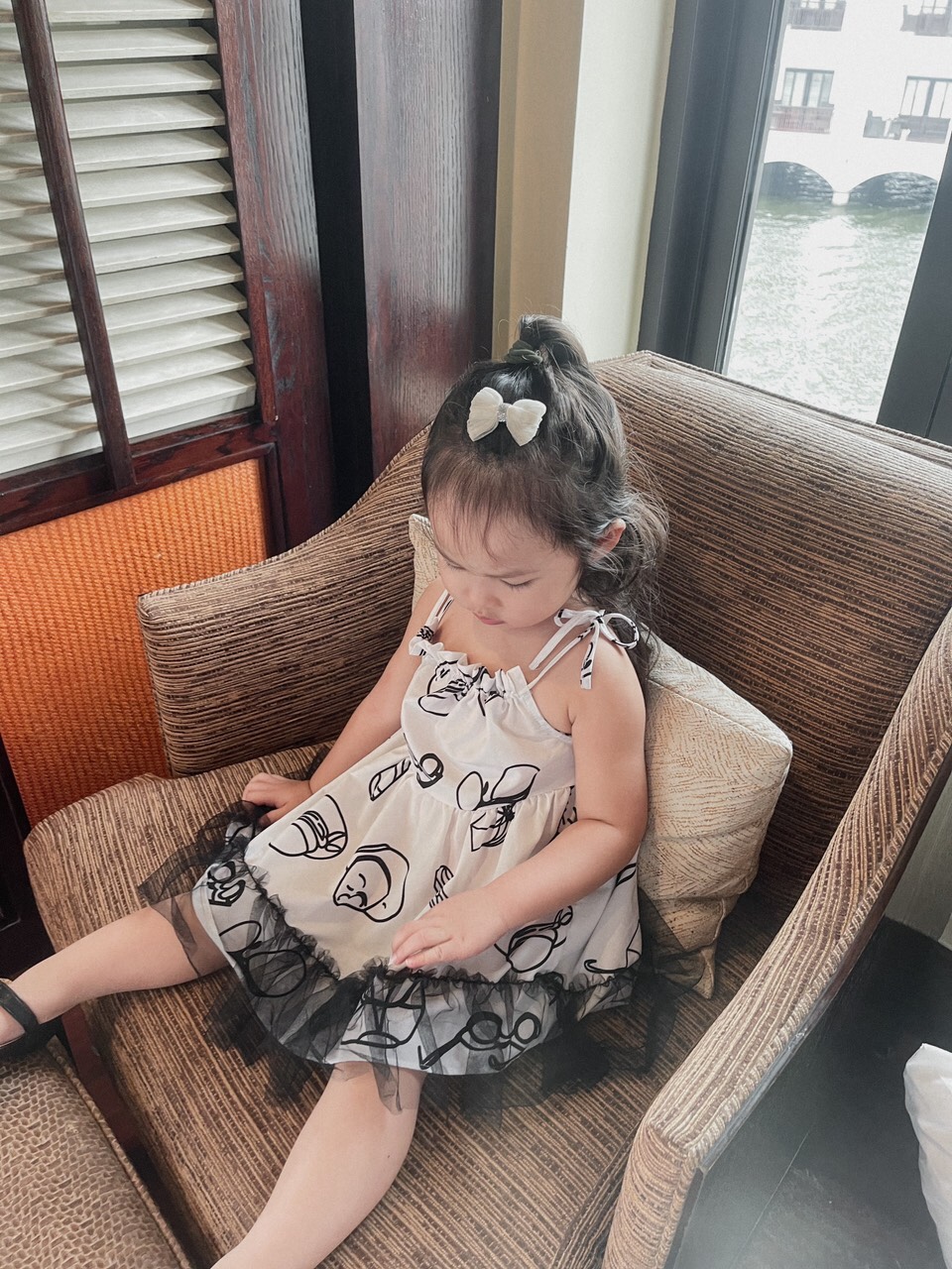 Váy yếm lụa đuôi cá tutu Lennco