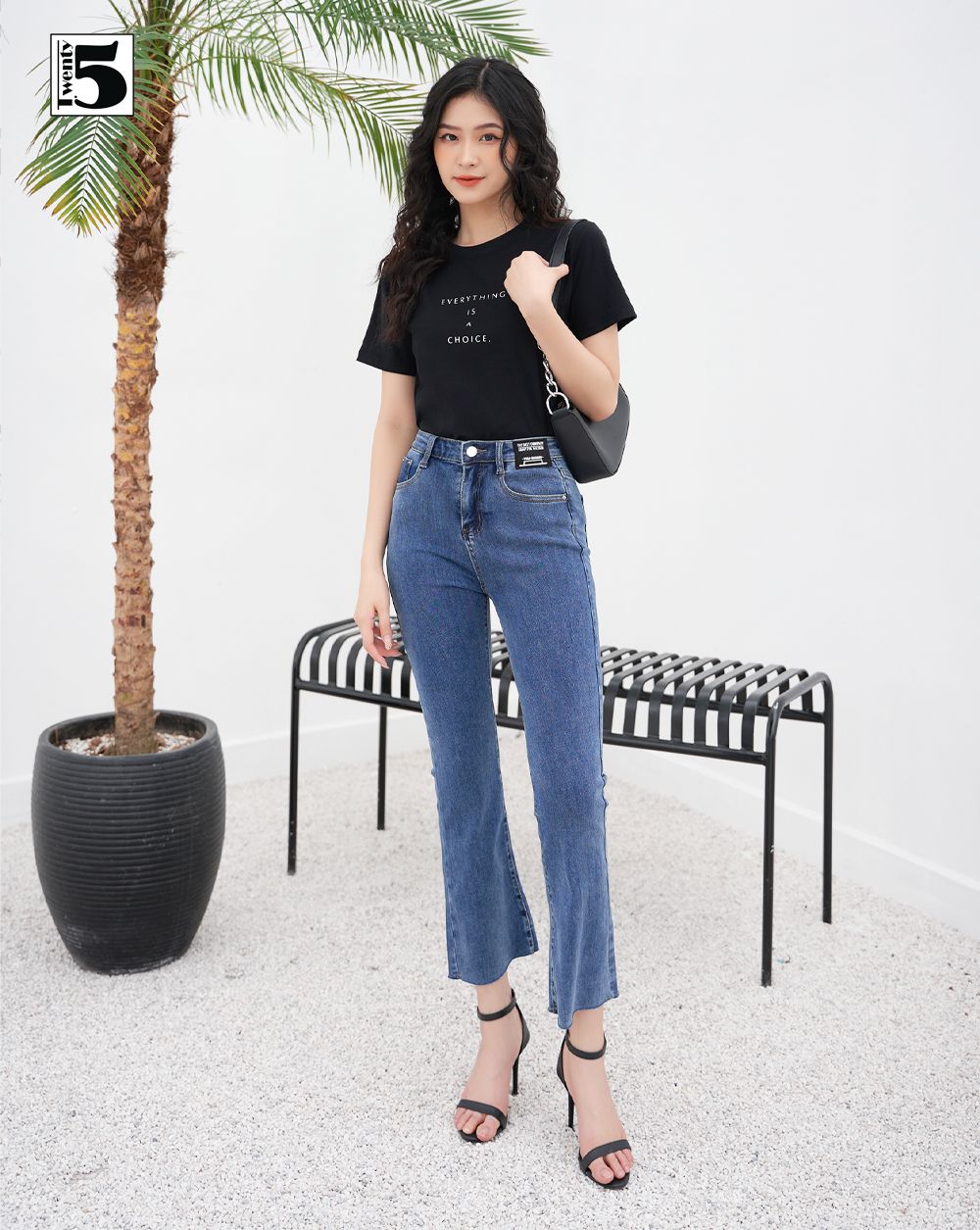 Quần jeans nữ ống loe cắt gấu, vải co dãn Twentyfive 3933