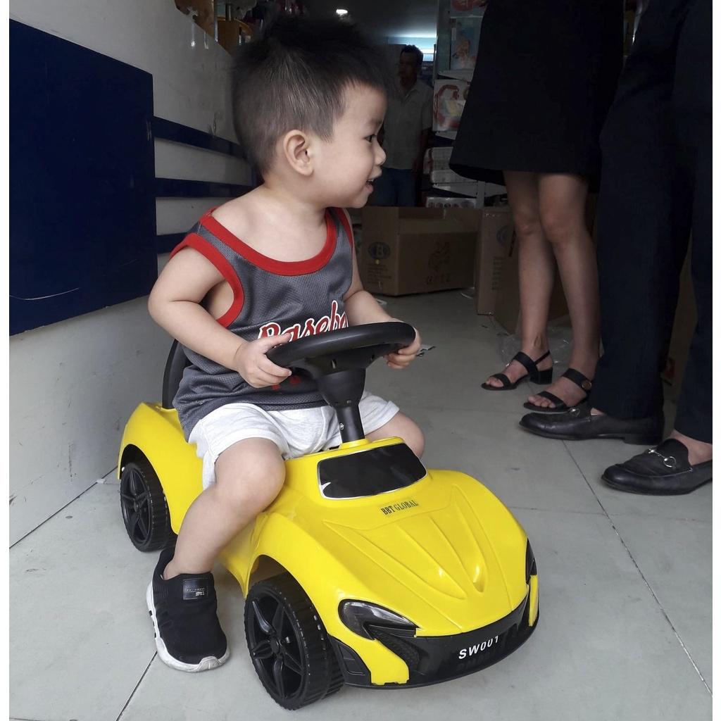 Xe chòi chân Mecerdes cho bé 1 tuổi BBT Global SW001, ô tô có nhạc, giữ thăng bằng an toàn, tải trọng 30kg
