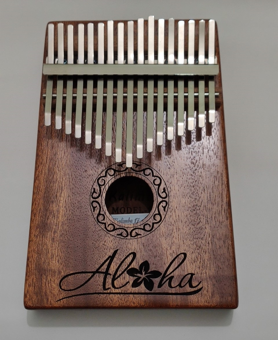 Kalimba 17 phím gỗ mahagony phủ sơn bóng cao cấp khắc chữ Aloha KLALO00017- Tặng túi nhung, đầy đủ phụ kiện