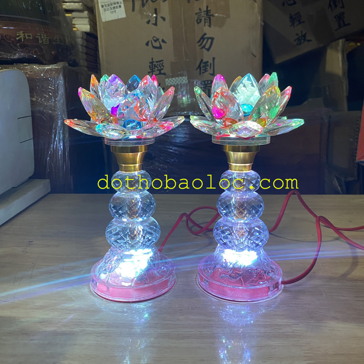 Đèn pha lê hoa sen 3 cục bông cao cấp nhập khẩu từ Đài Loan cao 22cm