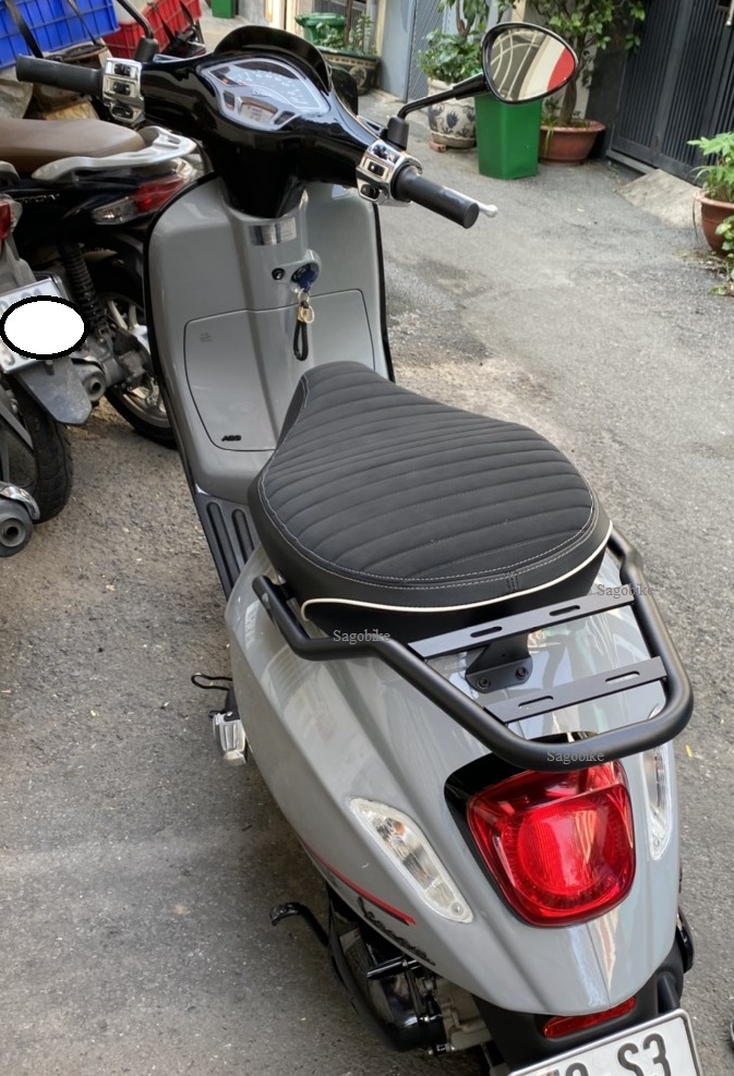 Baga Givi SR lắp cho Vespa Sprint, baga Vespa Sprint