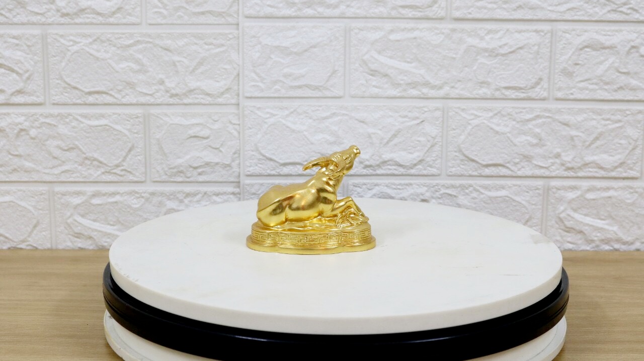 Tượng trâu bằng đồng mạ vàng 24K