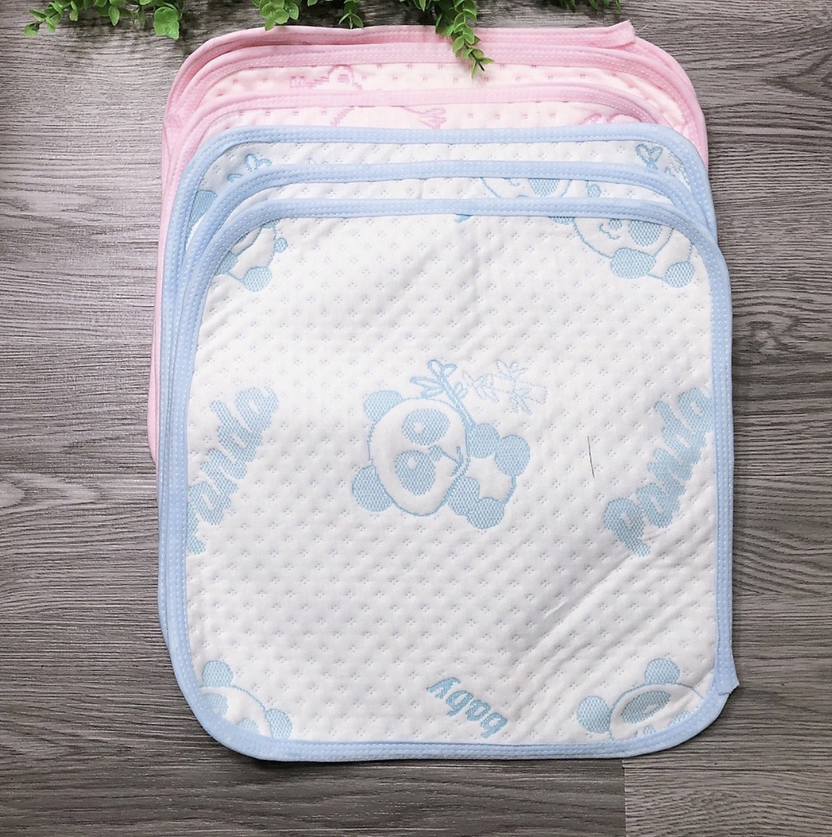 Tấm lót chống thấm cho bé , kích thước 30x30cm