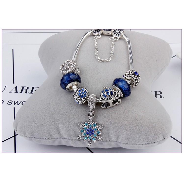 Vòng tay charm hoa tuyết xanh