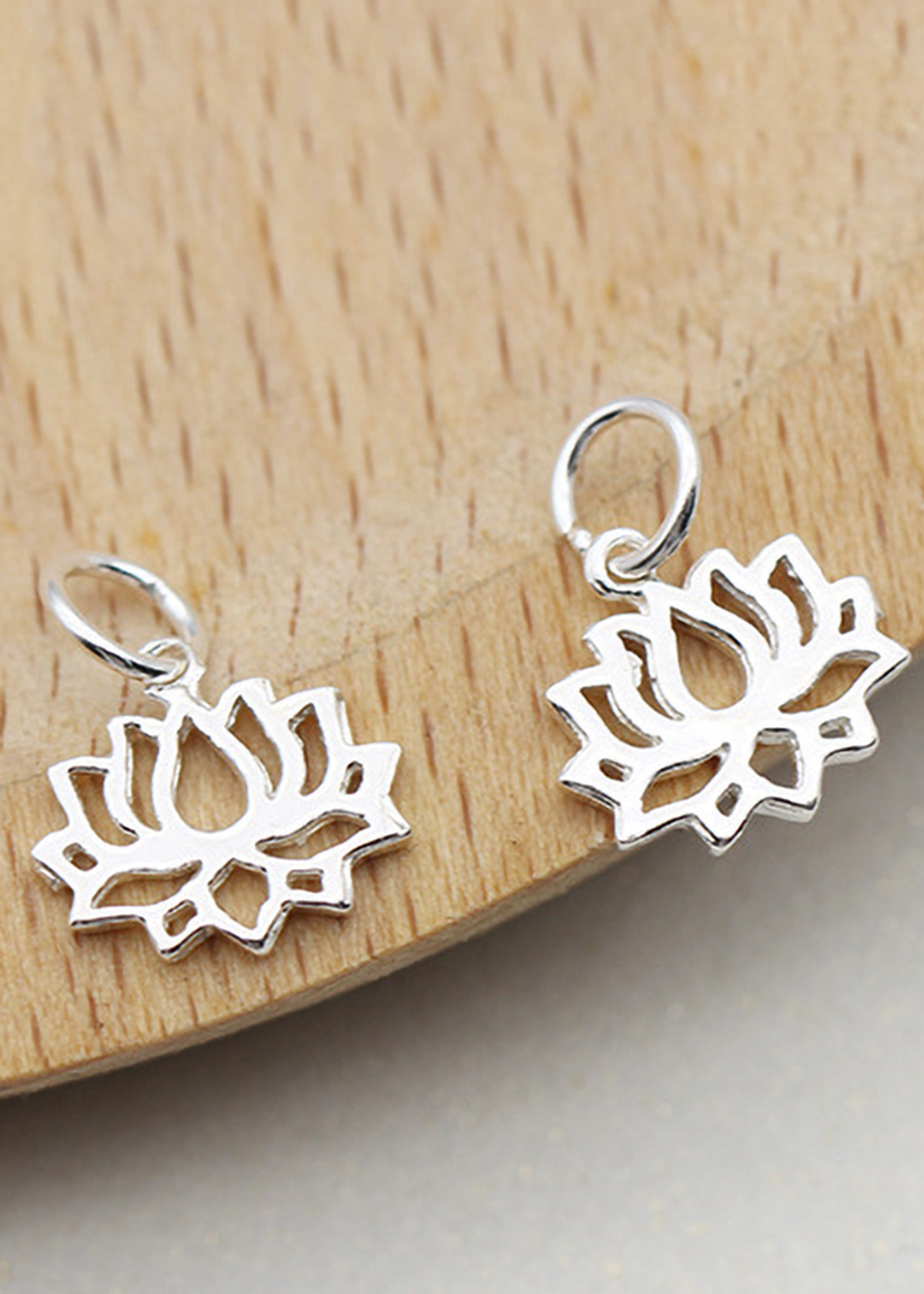 Combo 3 cái charm bạc hình hoa sen treo - Ngọc Quý Gemstones