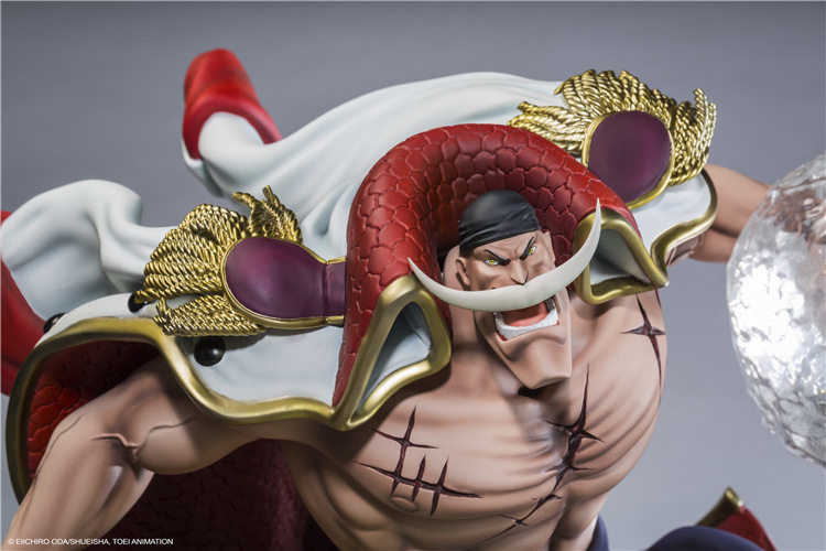 Mô Hình Tứ Hoàng Râu Trắng Cao 32cm - Mô hình One Piece