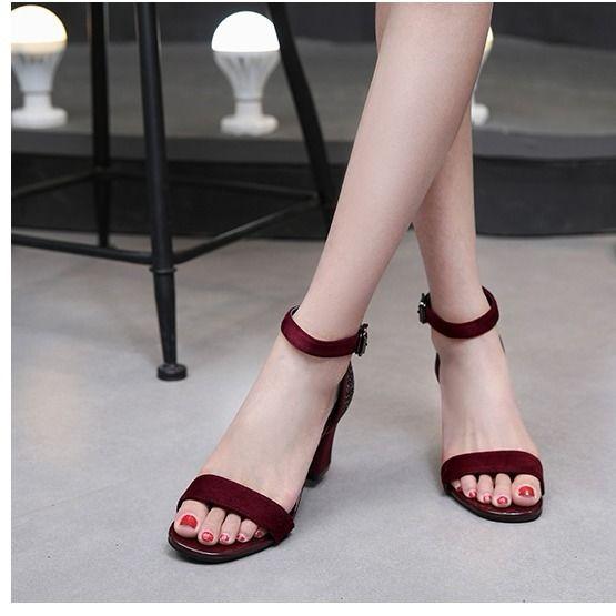 Sandals girls summer 2020 new style thick heels black students with open toes buckle Roman high heels