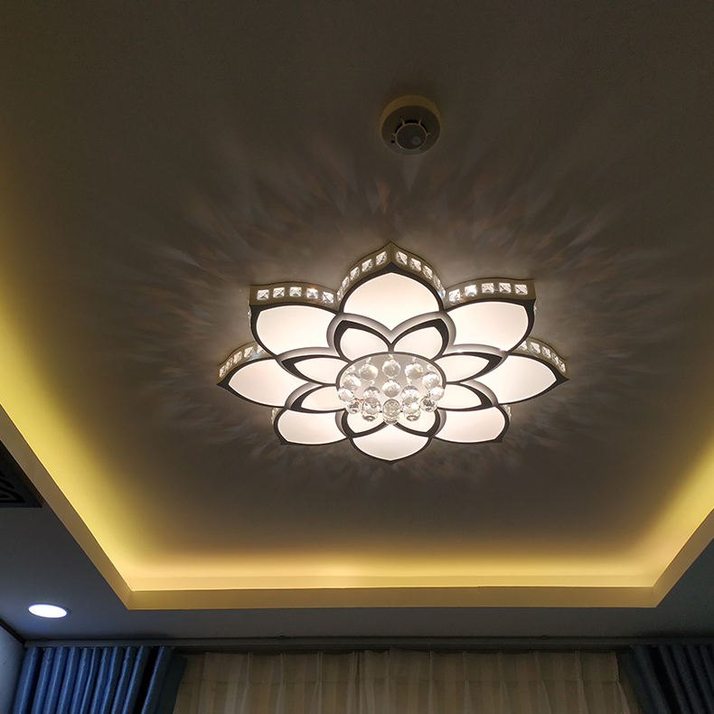 Đèn chùm pha lê phòng khách đẹp - HOMELADY09