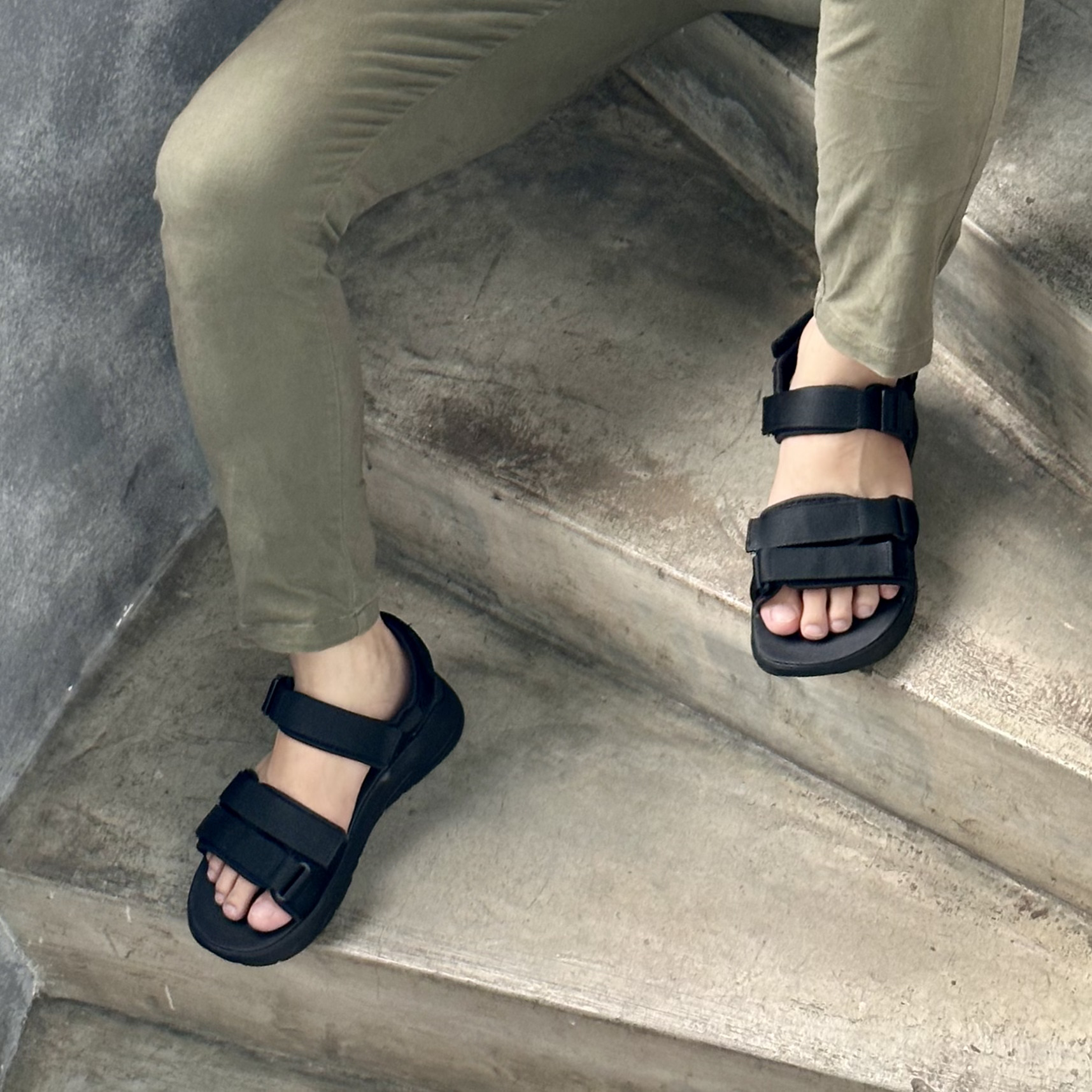 Giày Sandal Nam Nữ Unisex The BiLy Quai Ngang Dây Dù Đế IP Siêu Êm Nhẹ Màu Đen-BL05