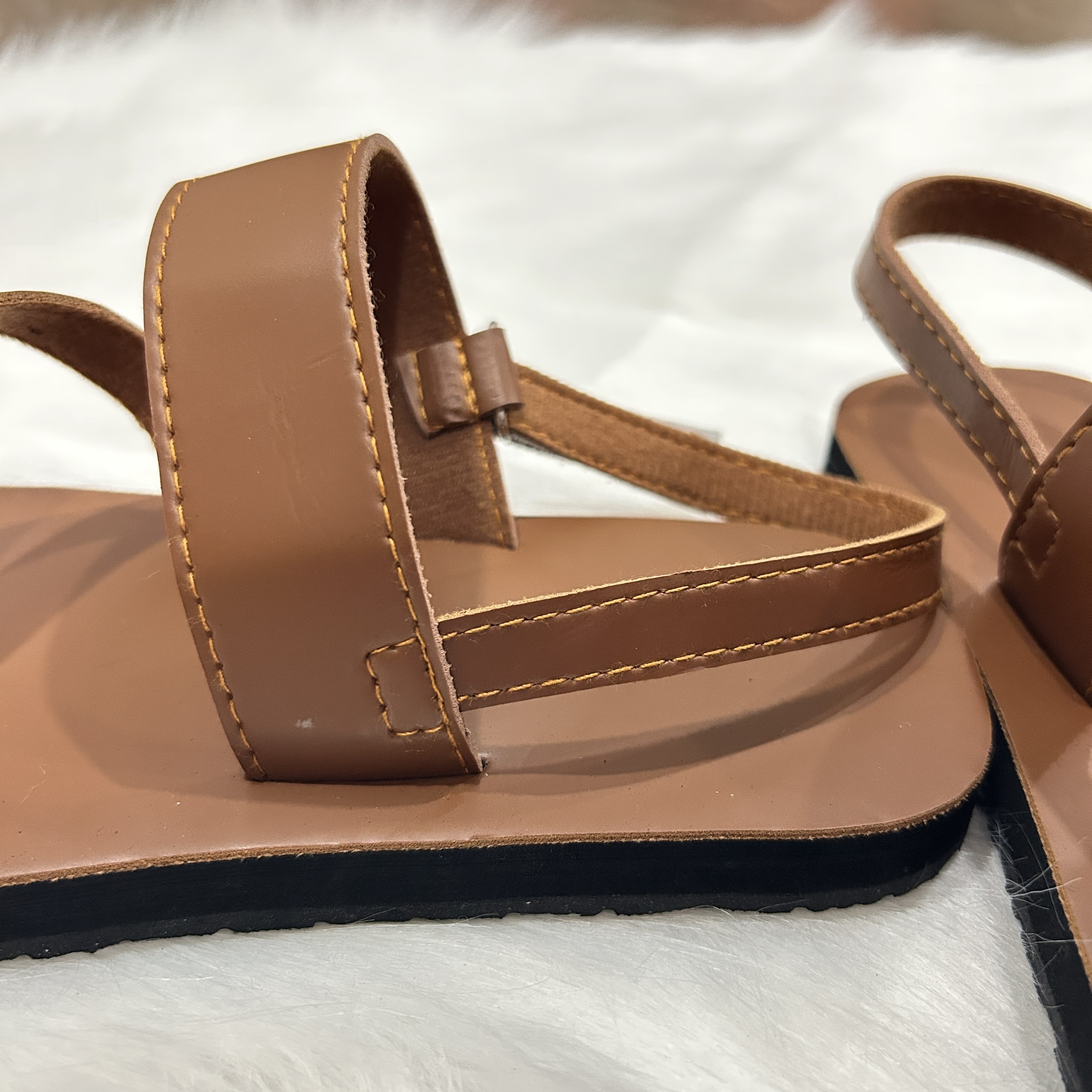 Dép sandal Nữ quai da mềm Đế bệt Cao Su ôm chân LYNA Sandal mã SD25