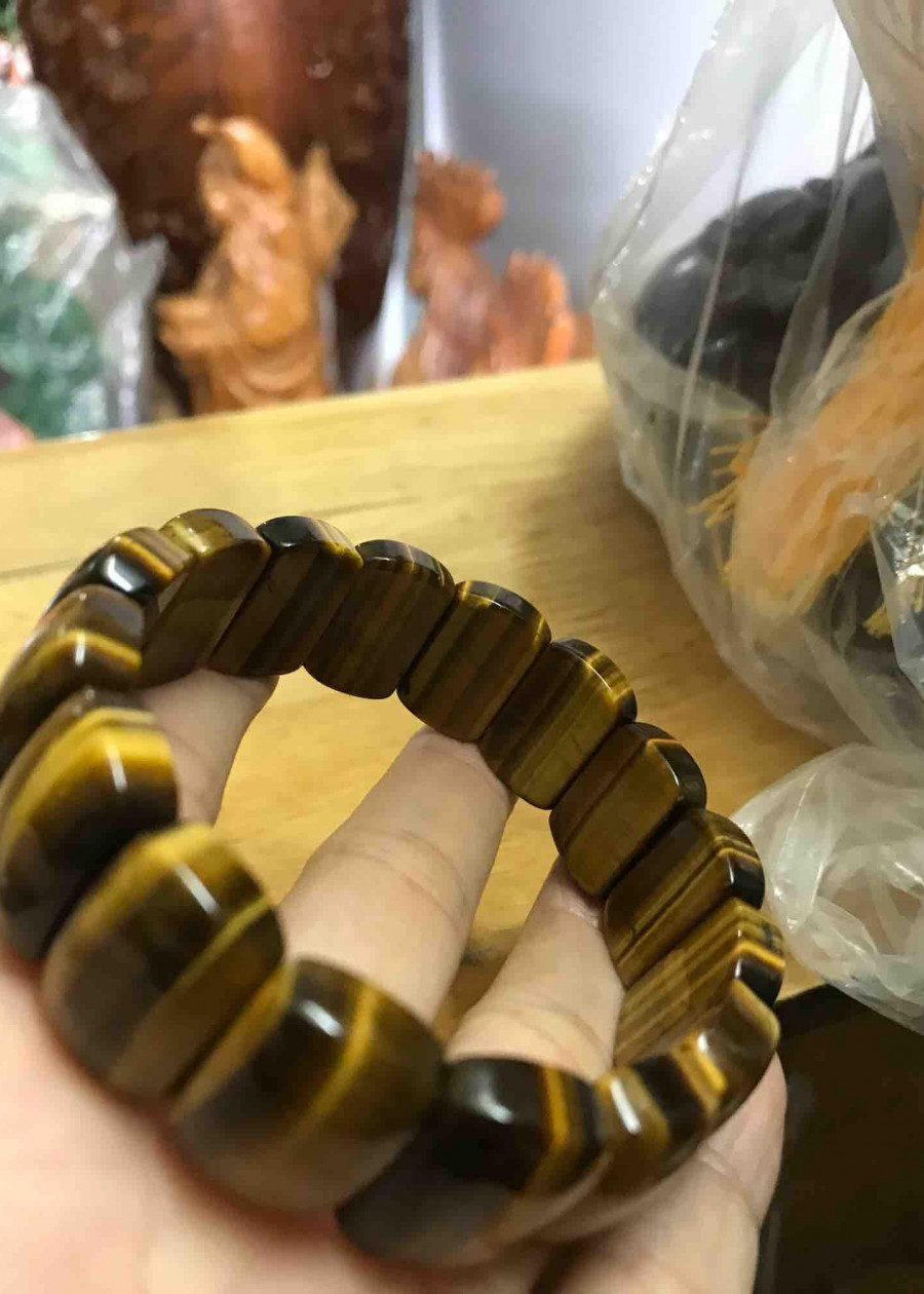 VÒNG MẮT HỔ BẢN ĐẸP NAM MỆNH KIM THỔ 20MM ĐK 8MM ĐÁ THIÊN NHIÊN TAY NAM ĐEO ĐƯỢC HẾT
