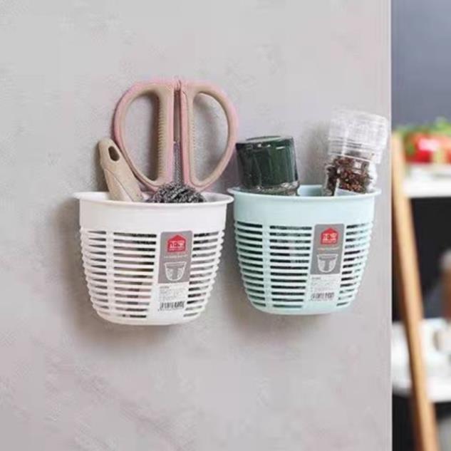 Giỏ treo đồ mini hít cường lực