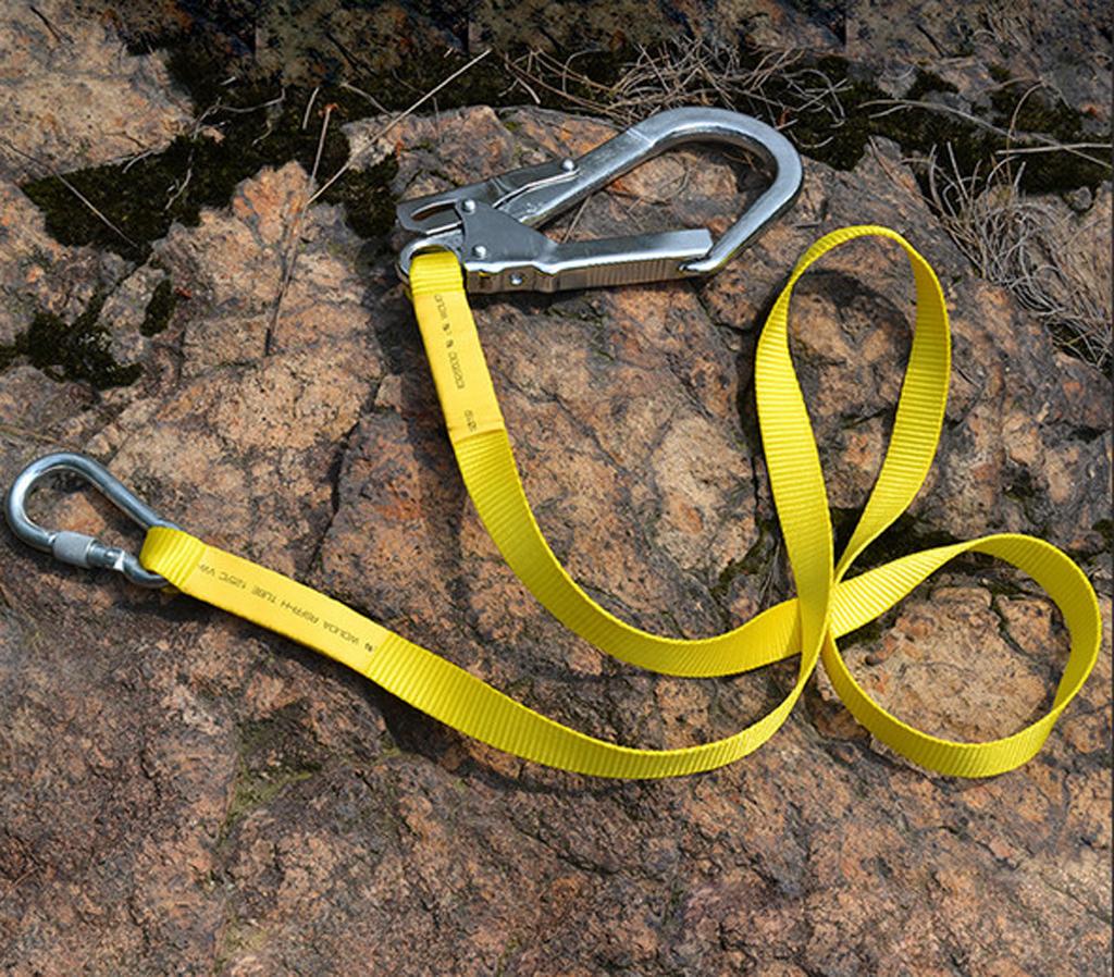 22KN Outdoor Climbing Safety Harness Belt Lanyard With Carabiner Buckle