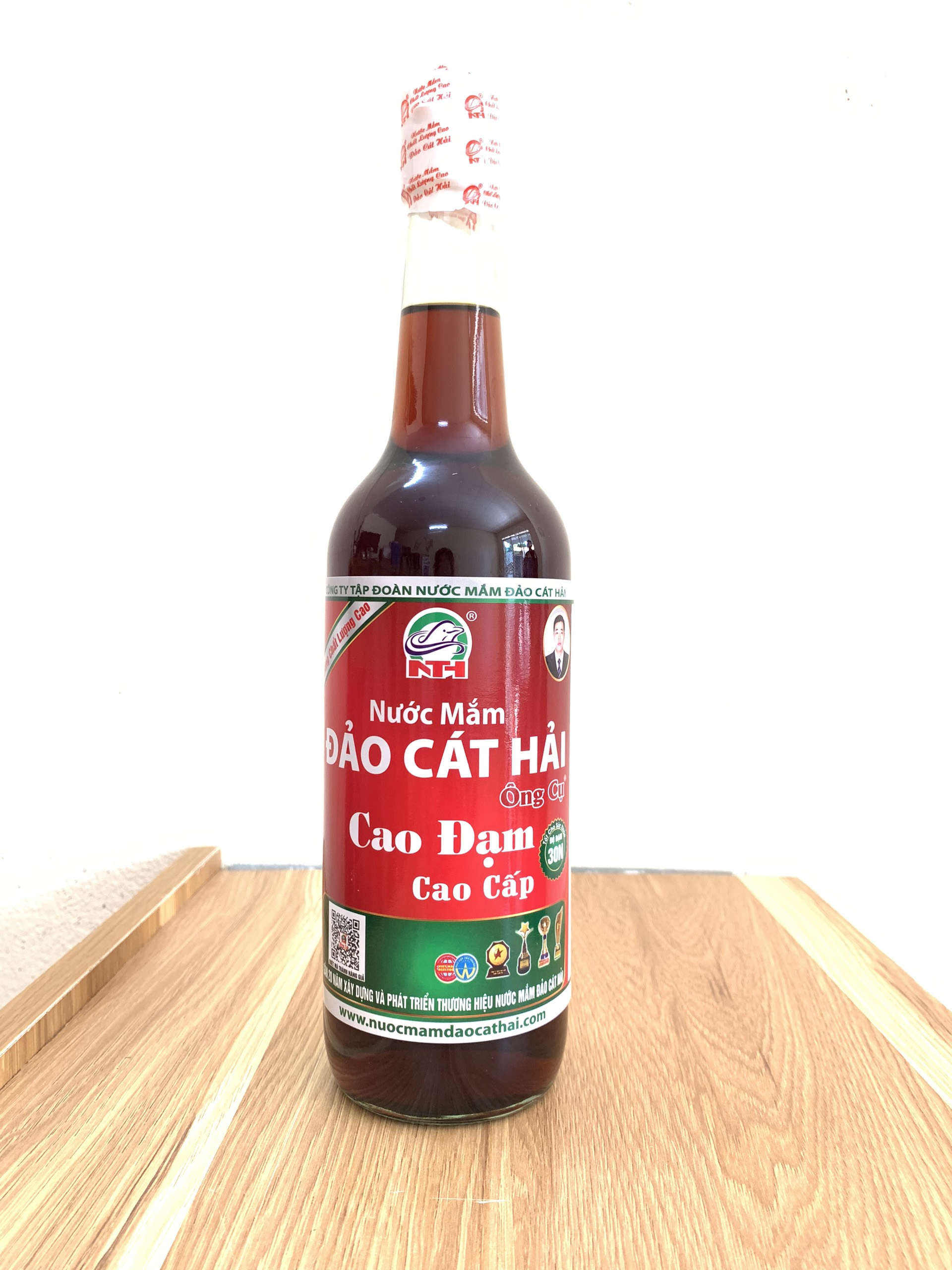 Nước mắm cá thu Cao Đạm cao cấp 30 độ đạm, dung tích 650ml