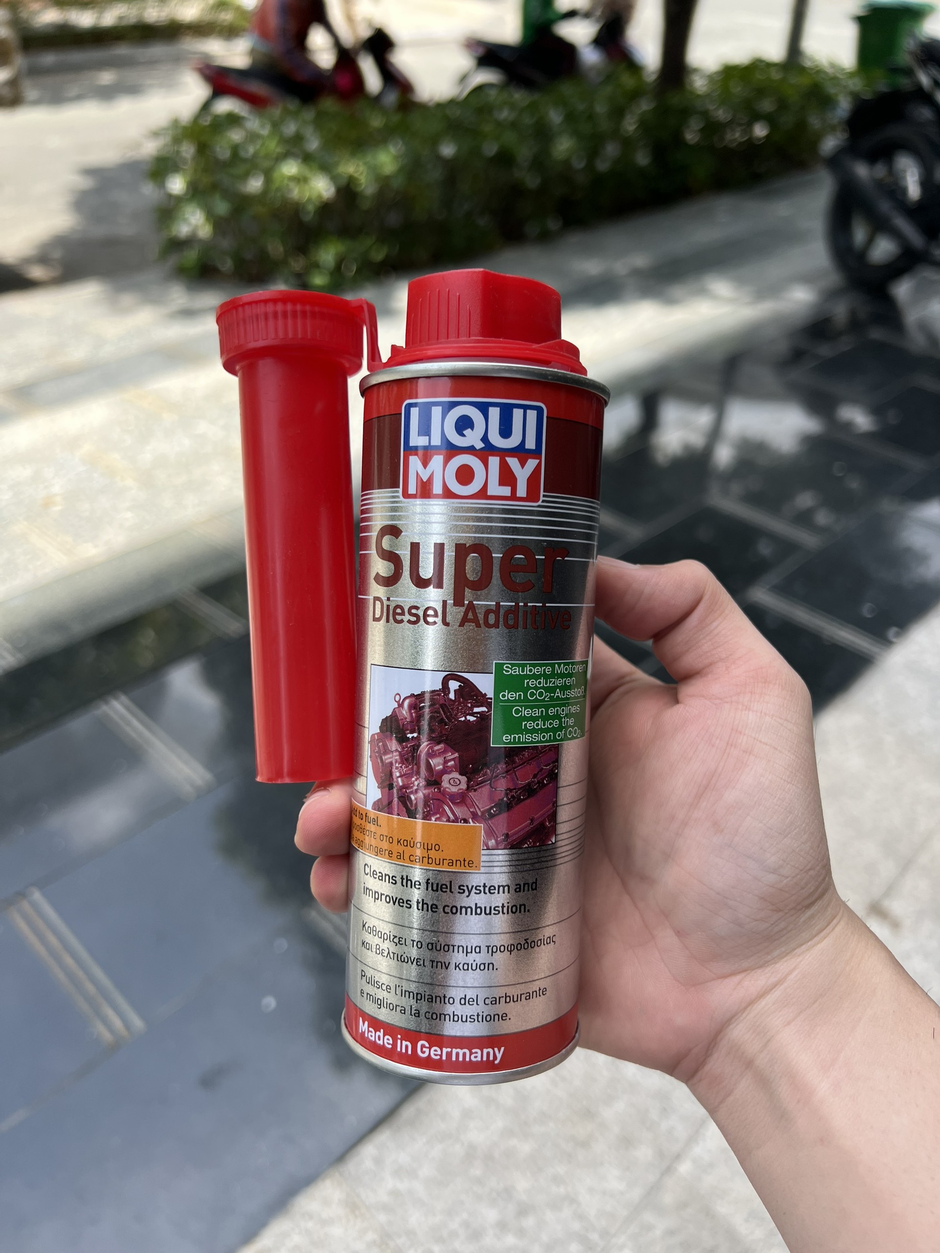 Súc béc dầu vệ sinh xe hơi 200ml