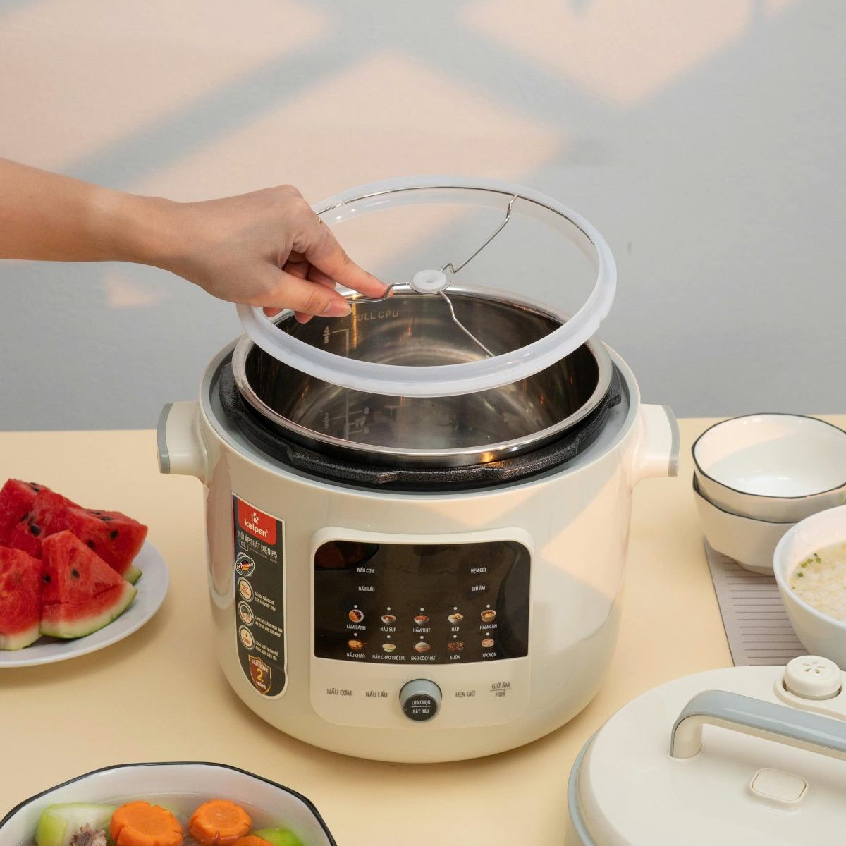 Nồi áp suất điện lòng nồi Inox Kalpen P5 dung tích 6L công suất 1300W chuẩn Đức, bảo hành 2 năm - Hàng chính hãng