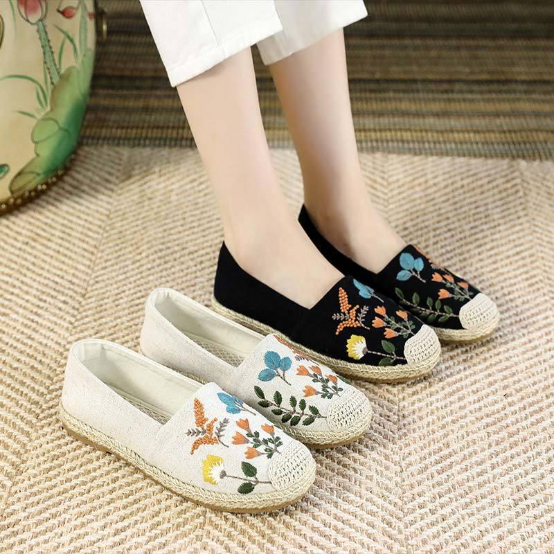 Slip on cói nữ - Giày lười vải thêu nhành hoa lá - Chất liệu vải bố 2 màu đen và kaki - Mã SP J-750