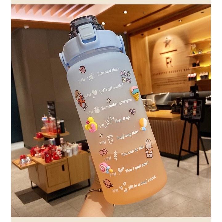 Bình nước nhắc nhở uống nước mỗi ngày 2 lít tiện lợi tặng kèm ống hút - Bình đựng nước thể thao - Chai detox sức khoẻ