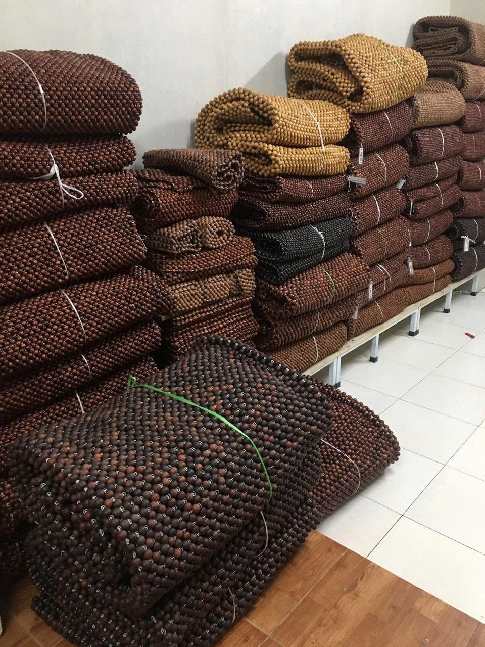 Chiếu Hạt Gỗ Mun Cao Cấp - Kích Thước 1,5mx1,9m ( video , hình thật