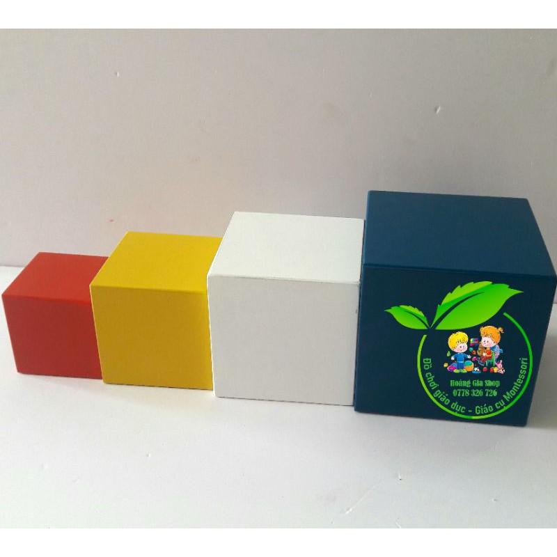 Xếp chồng lồng hộp vuông bằng gỗ