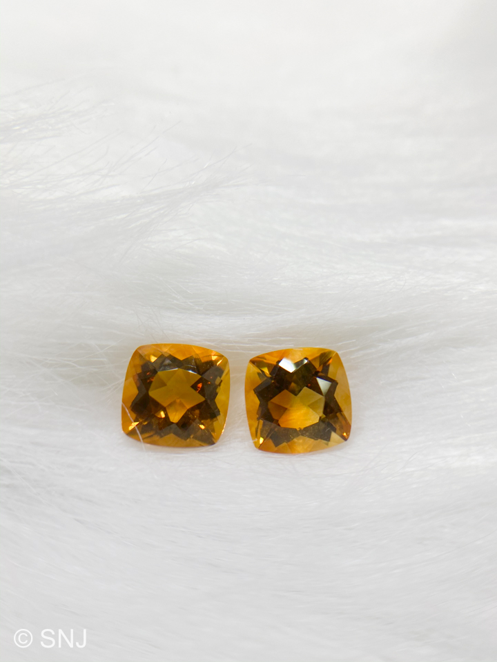 Cặp viên đá citrine thạch anh vàng 4.4 carat vuông làm nhẫn mặt dây rất đẹp