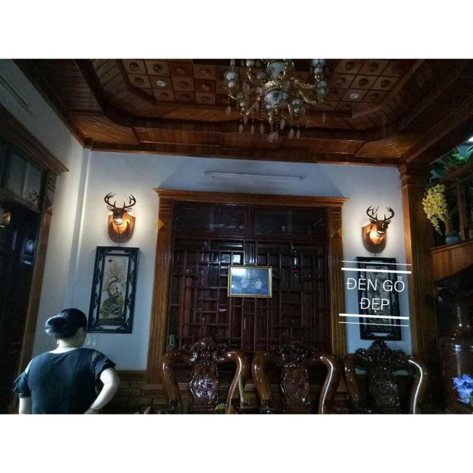 Đèn gỗ trang trí hình đầu hươu sang trọng