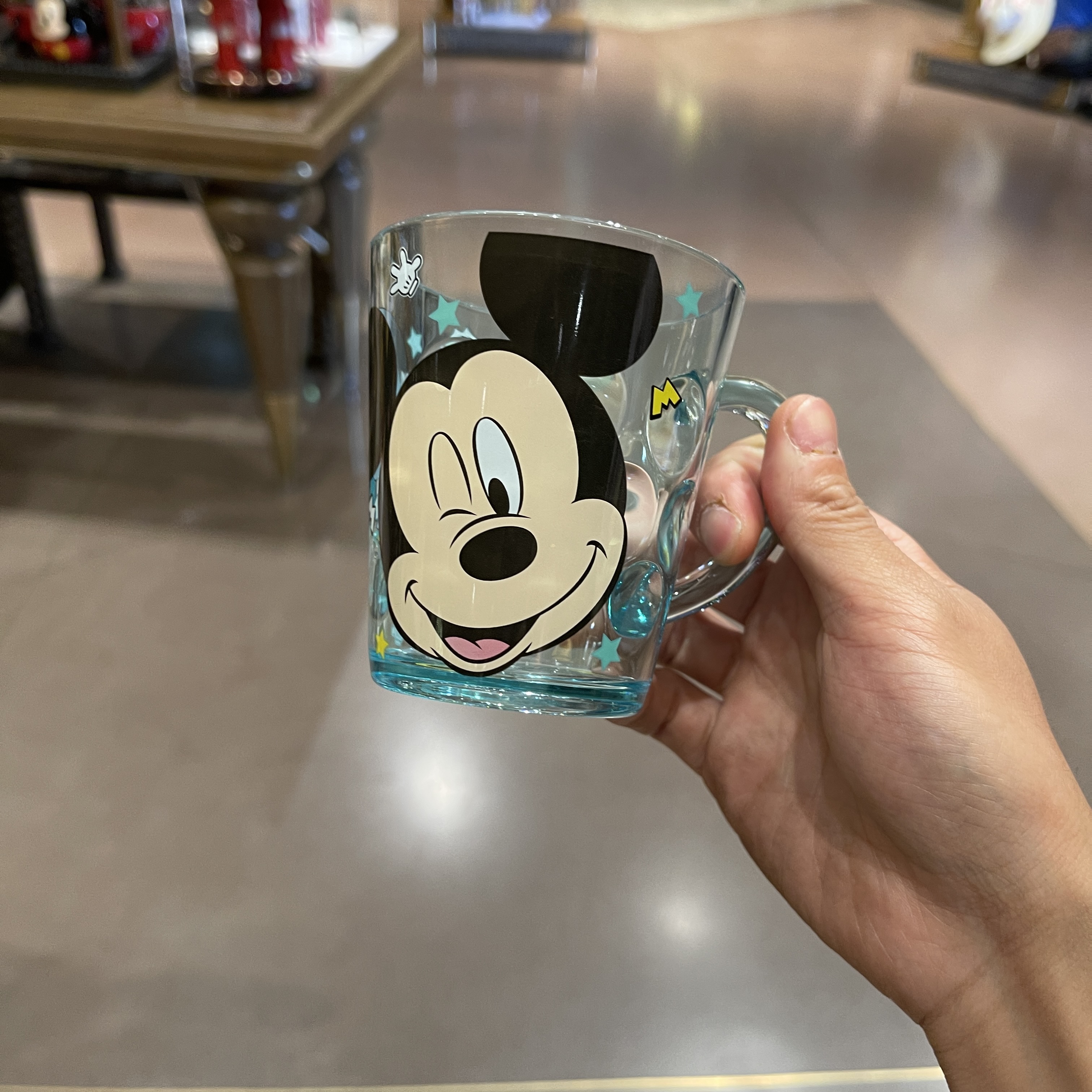Ly quai cầm tay trong suốt hình chuột Mickey màu xanh siêu cute cho bé trai 260ml - 58VNDM2490
