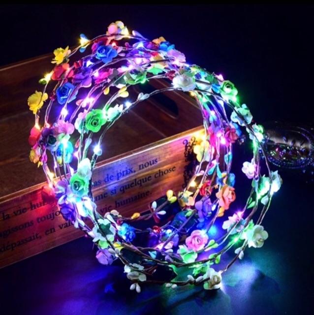 Vòng hoa 7 màu kèm đèn phát sáng