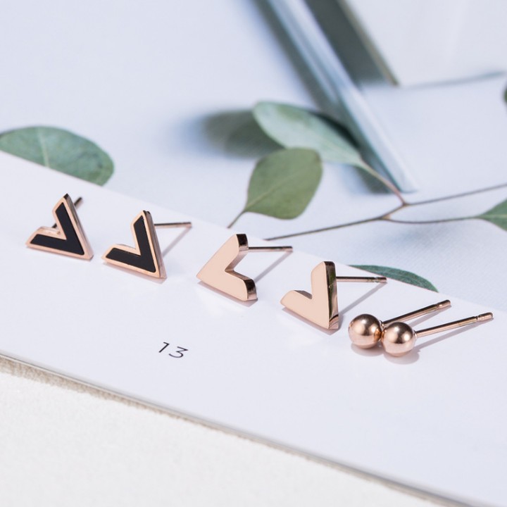 Bộ 3 Đôi Bông Tai Titan Không Đen TT 1754