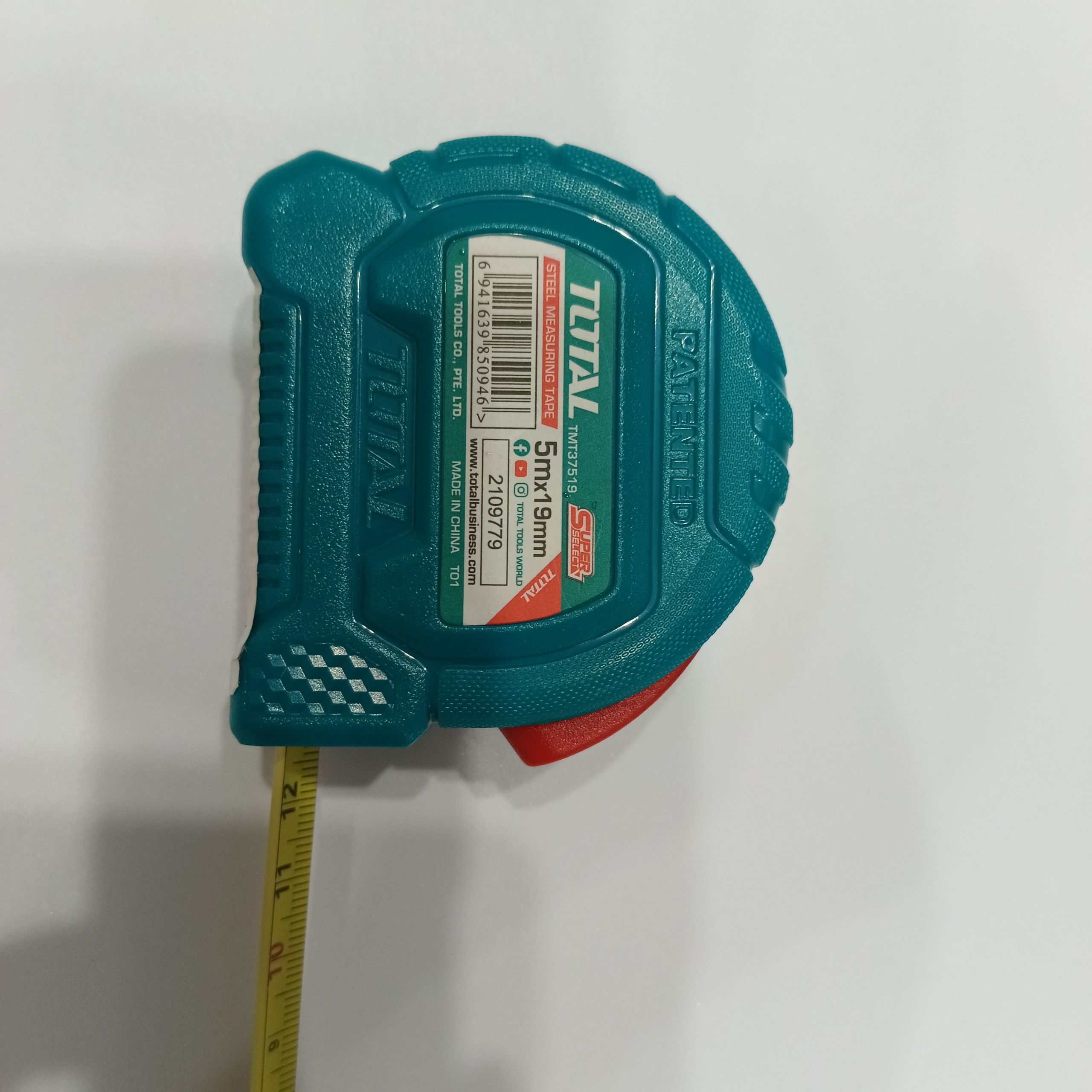 Thước kéo thép Total tự khóa đo hệ mét và inch 5mx19mm TMT37519