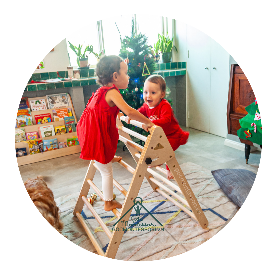 Thang Tam Giác Vận Động Pikler Triangle Gấp Gọn Góc Montessori- Giúp Trẻ Phát Triển Vận Động Thô